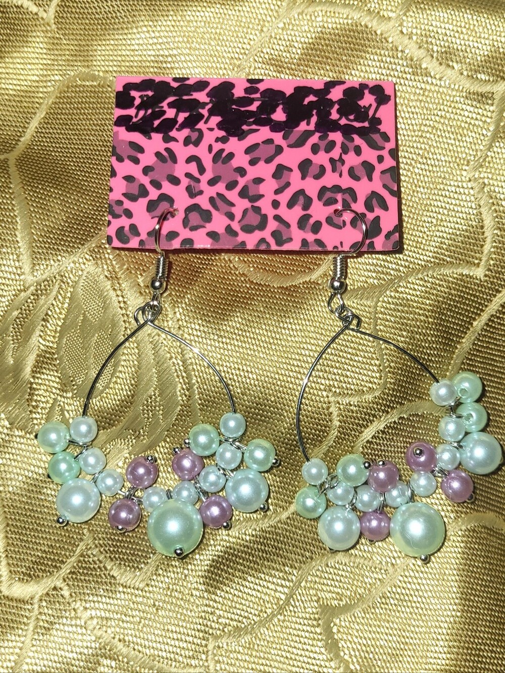Pretty! Faux Pearl Earrungs- New w/Tags